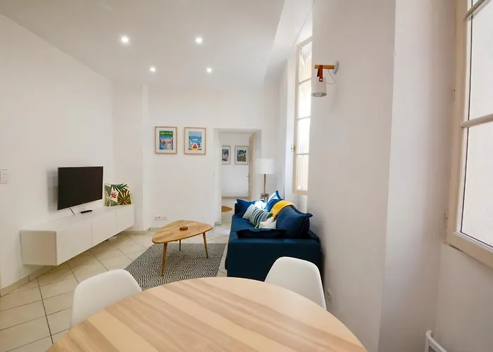 Old Town Antibes Apartment